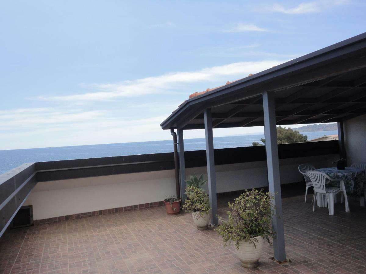 Appartamento Sul Mare Acireale Bagian luar foto
